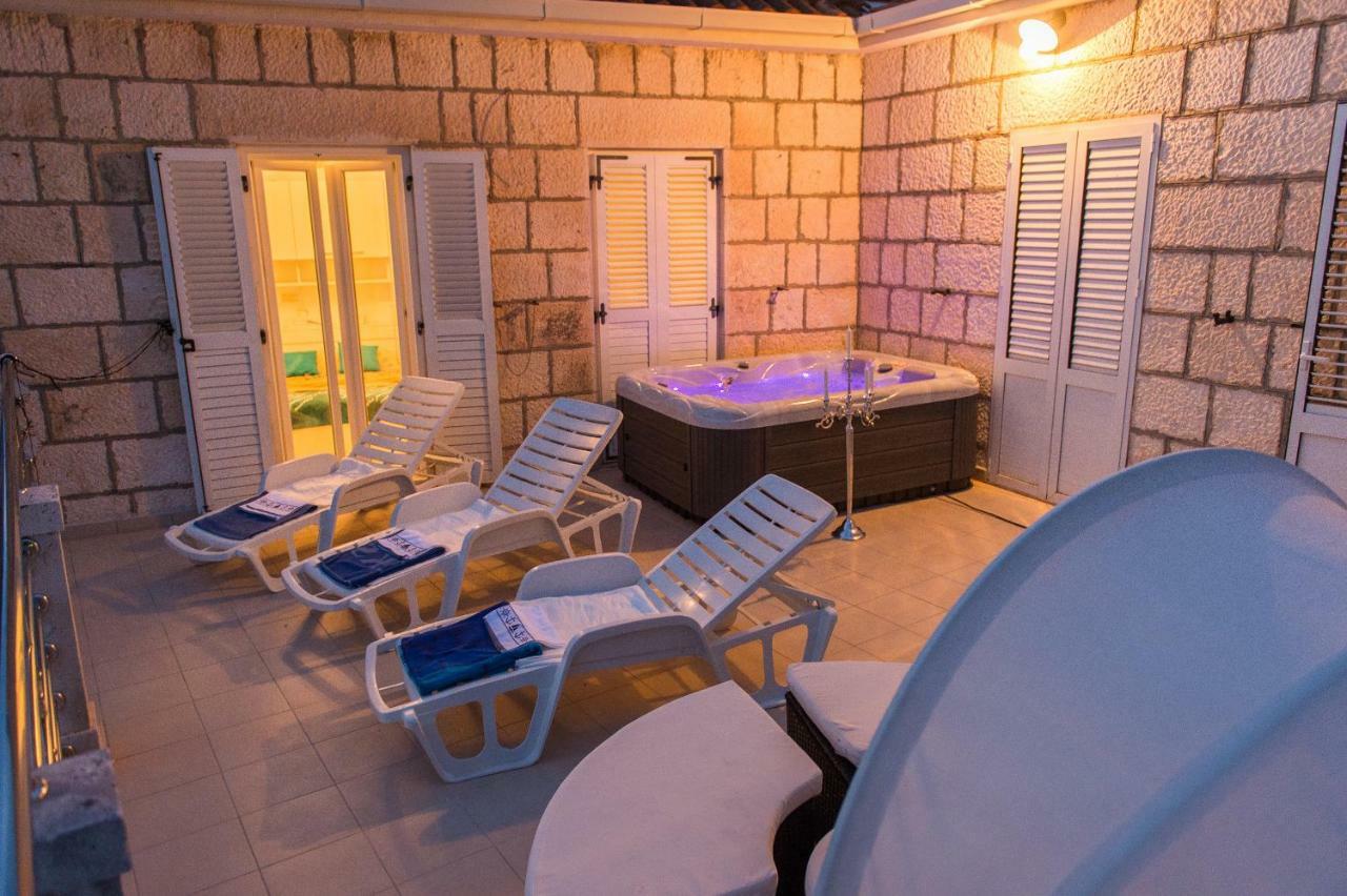 Apartments Cezar 로고즈니차 외부 사진