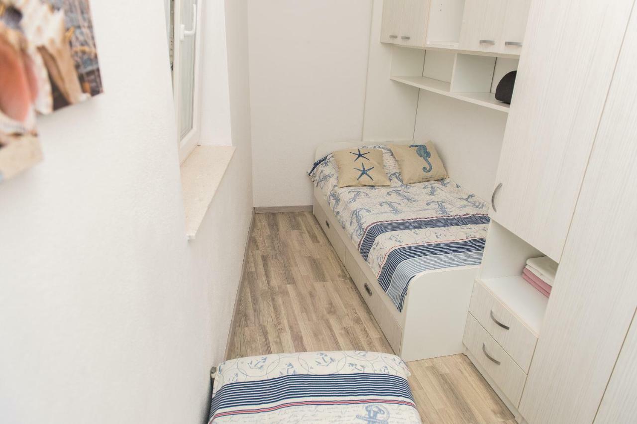 Apartments Cezar 로고즈니차 외부 사진